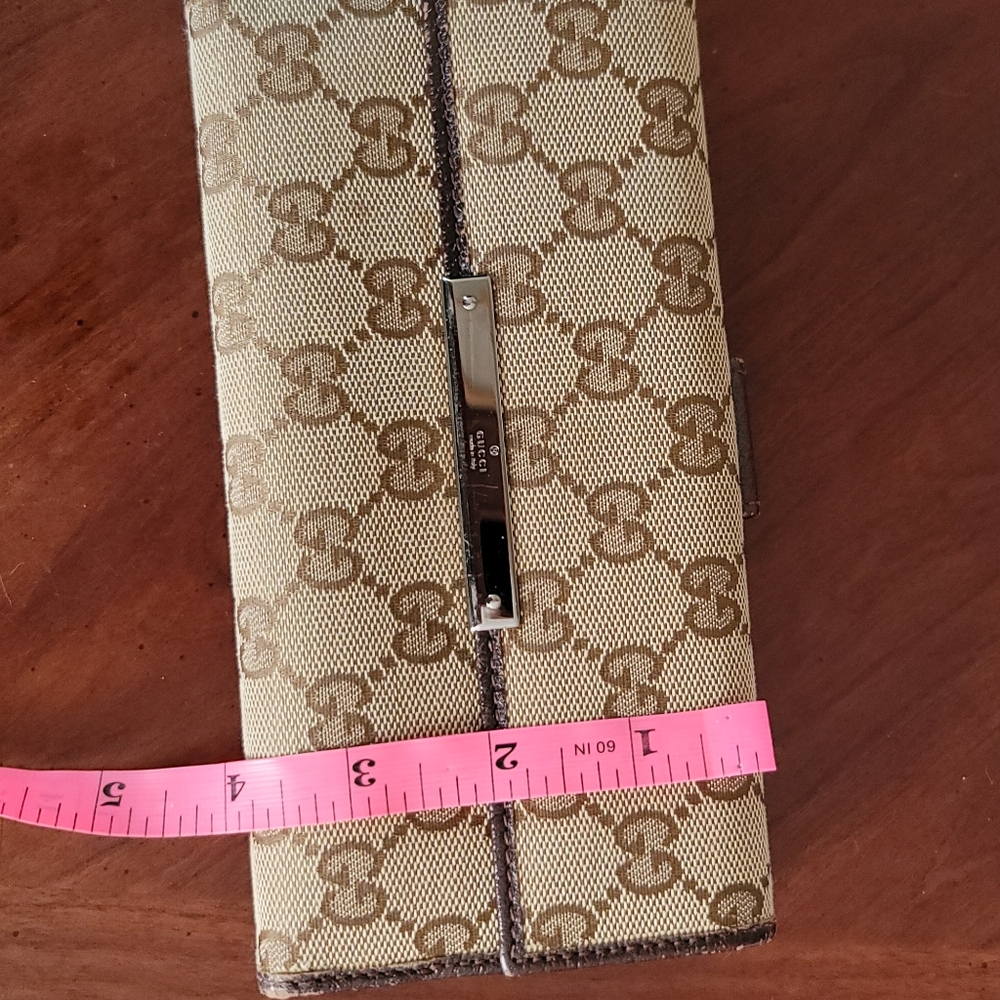 Gucci Brown Trifold Wallet - Picture 10 of 15